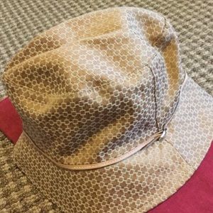 Weather resistant hat